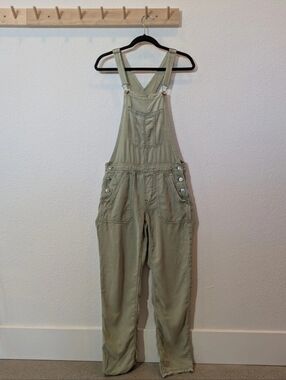 American Eagle Spring/Summer Lightweight Overalls in Lyocell